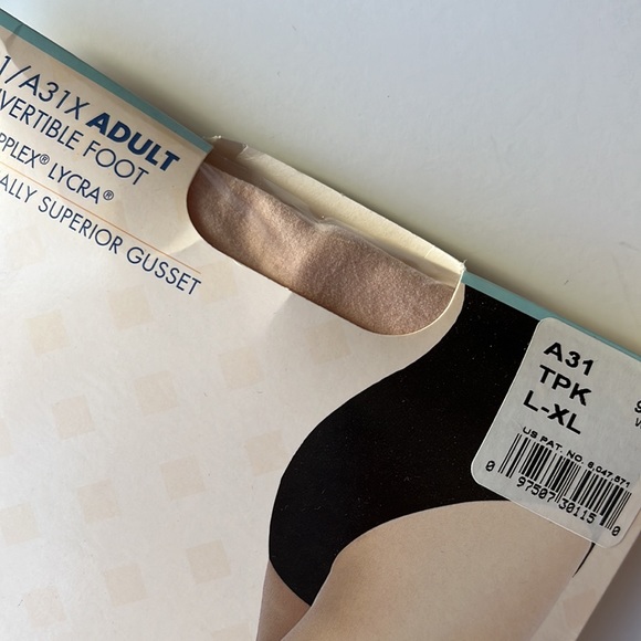 BODY WRAPPERS Convertible Foot Tights - Picture 3 of 3